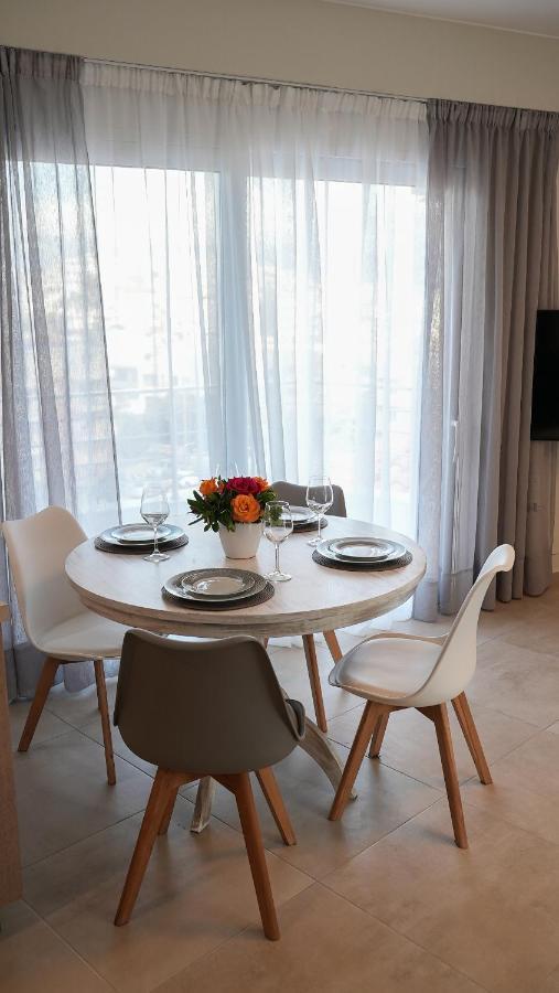 Oasis - Chic & Minimal Apt Apartamento Agios Nikolaos Exterior foto